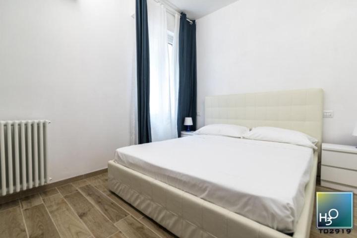 H3O Lago Di Garda Desenzano del Garda Room photo